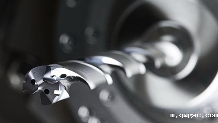 加工深孔的问题和解决方法